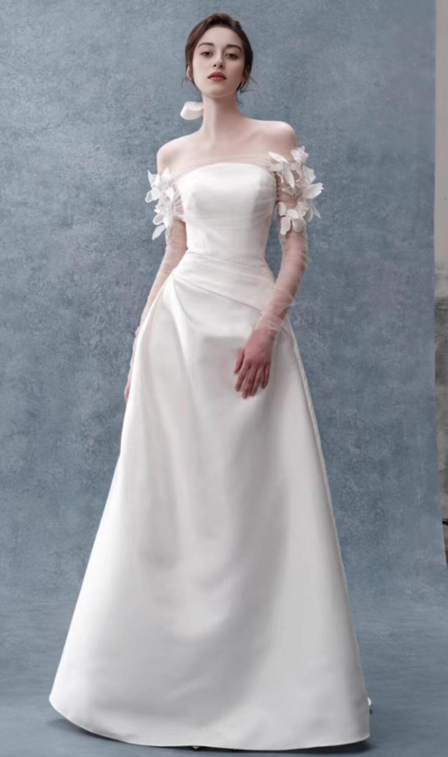 Transparente Bolero-Ärmel mit floralen 3D-Applikationen