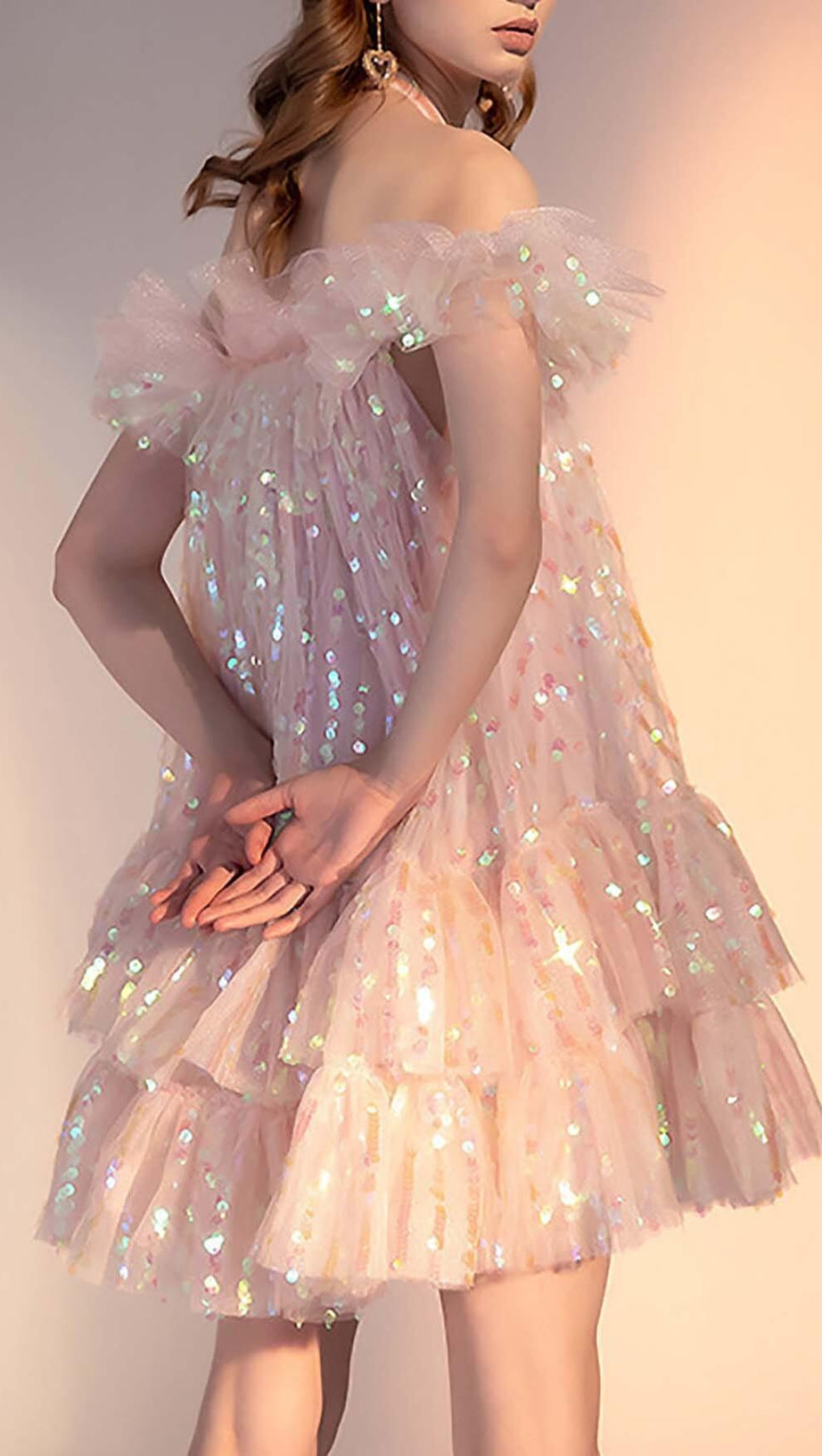 MINI ABITO CON PAILLETTES ROSA E SCOLLO A V