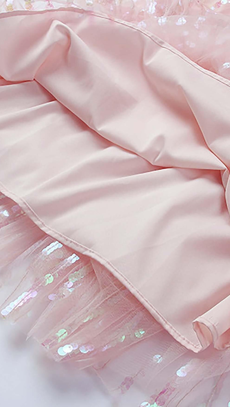 MINI ABITO CON PAILLETTES ROSA E SCOLLO A V