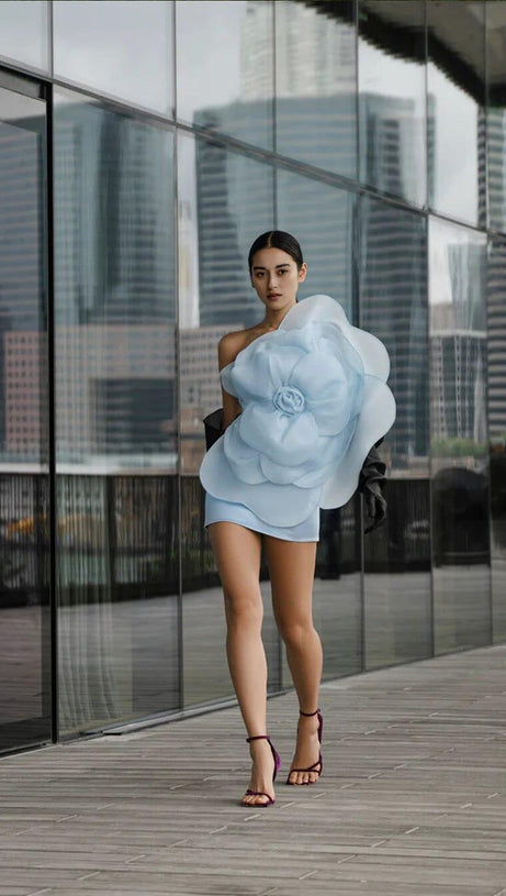 ONE SHOULDER FLOWER MINI DRESS IN BLUE