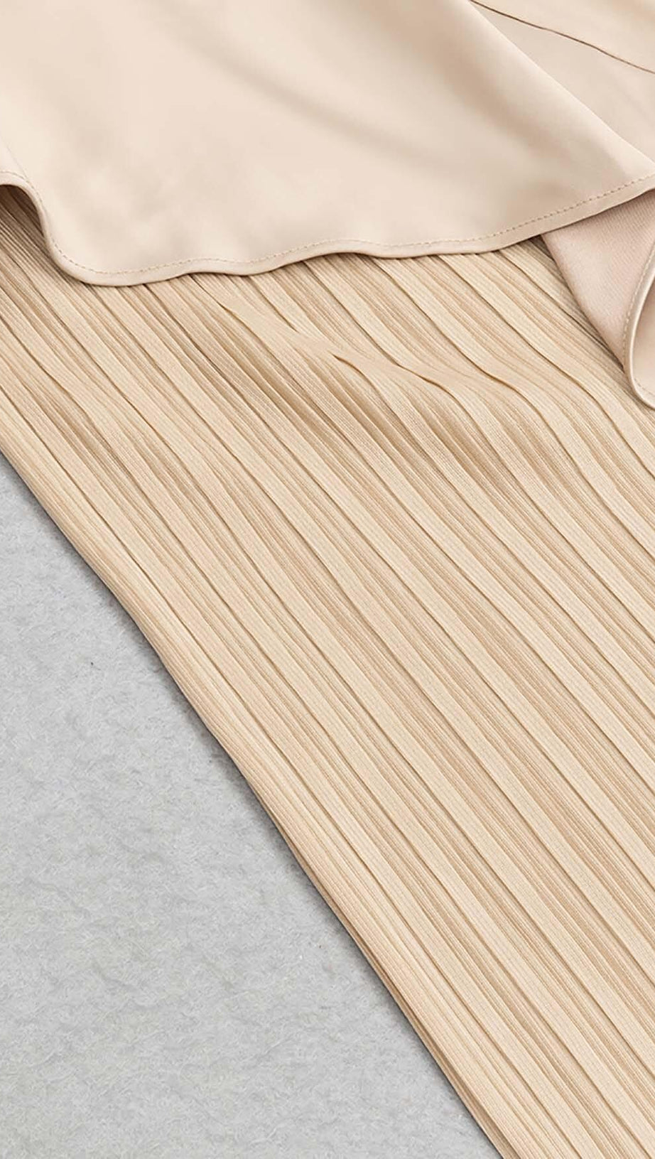 Gerüschtes Maxikleid in Khaki