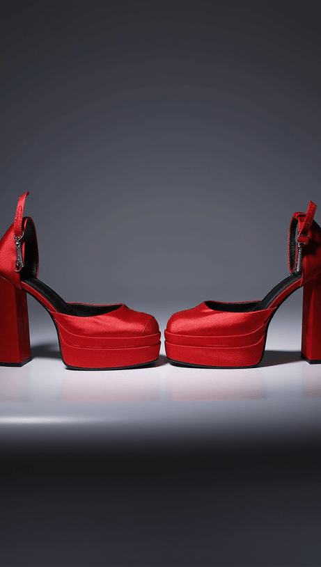Aspen – Rote Satin-Plateau-Pumps