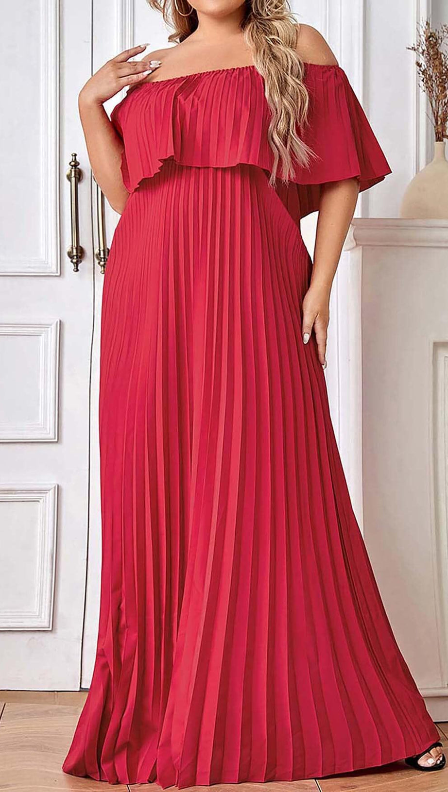 TRÄGERLOSES PLISSIERTES MAXIKLEID IN ROT