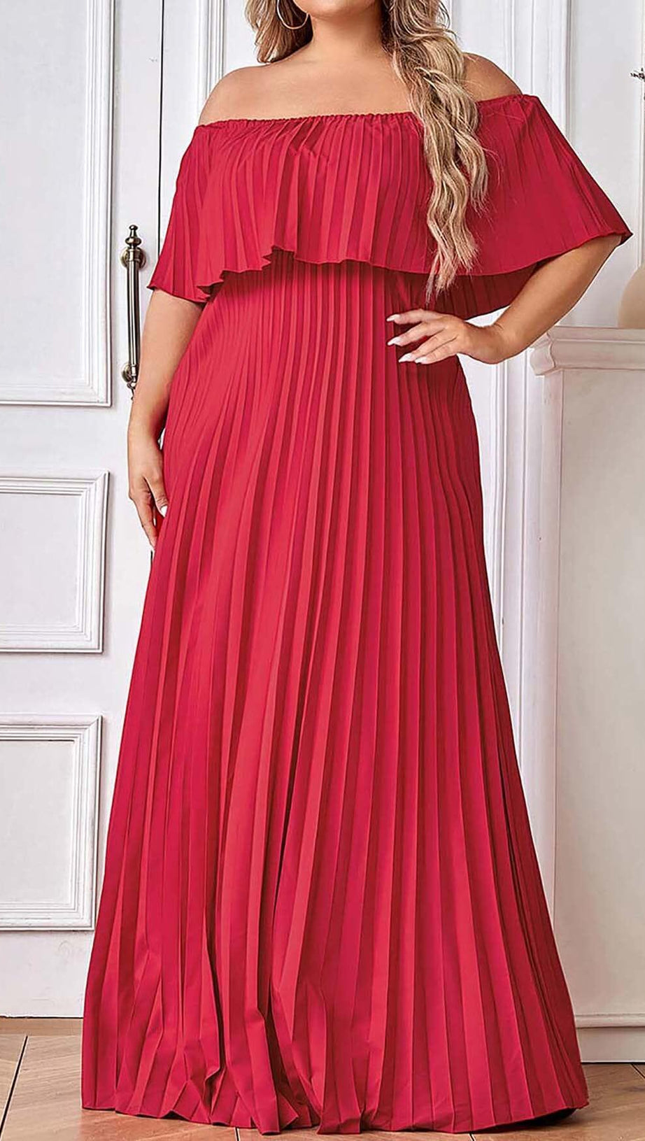 TRÄGERLOSES PLISSIERTES MAXIKLEID IN ROT