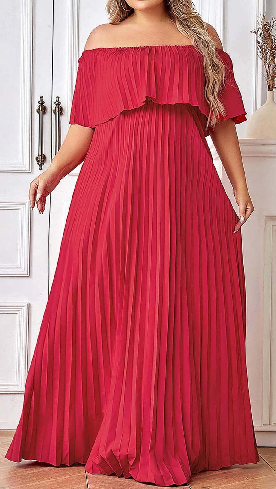 TRÄGERLOSES PLISSIERTES MAXIKLEID IN ROT