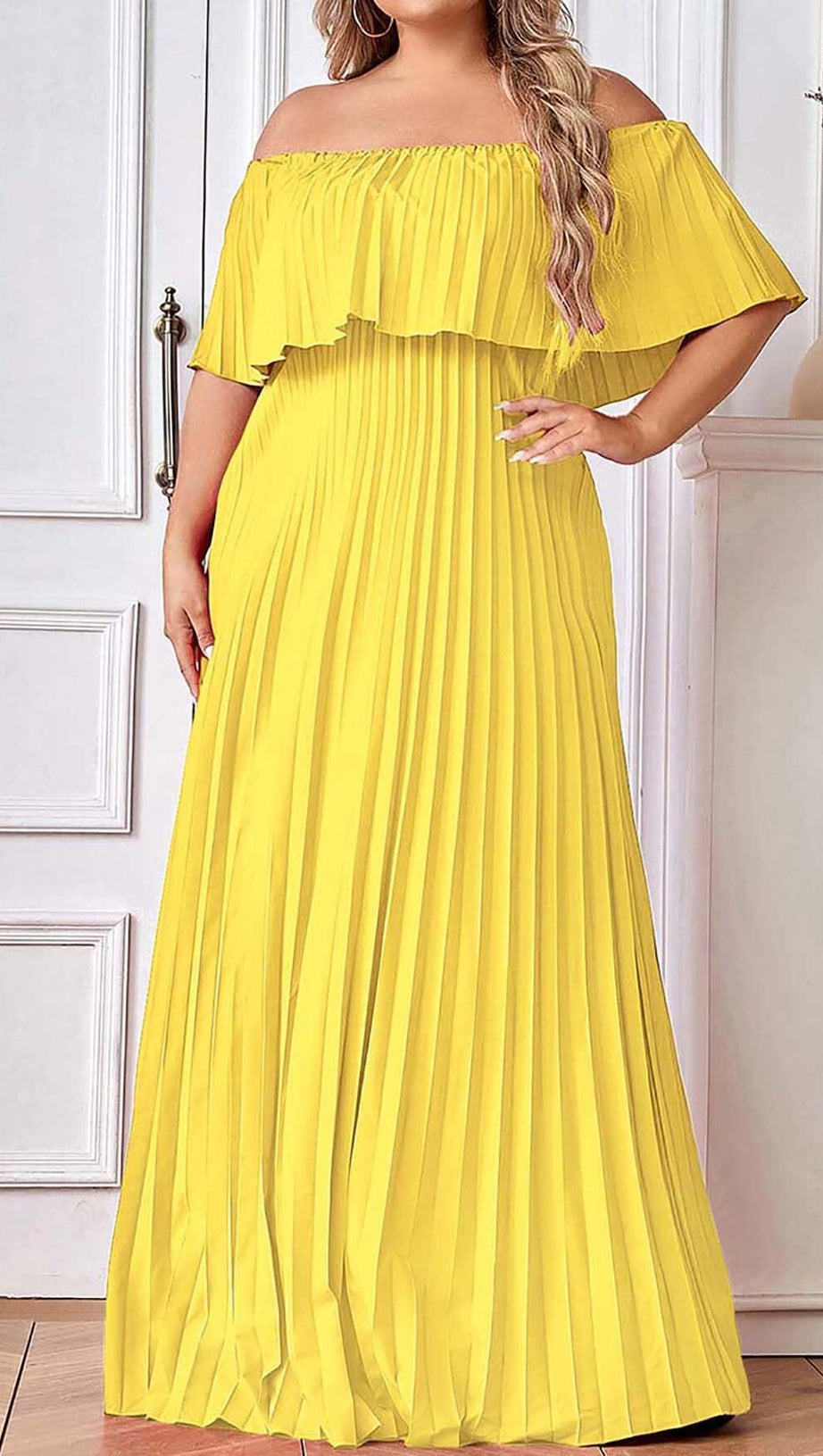 TRÄGERLOSES PLISSIERTES MAXIKLEID IN GELB