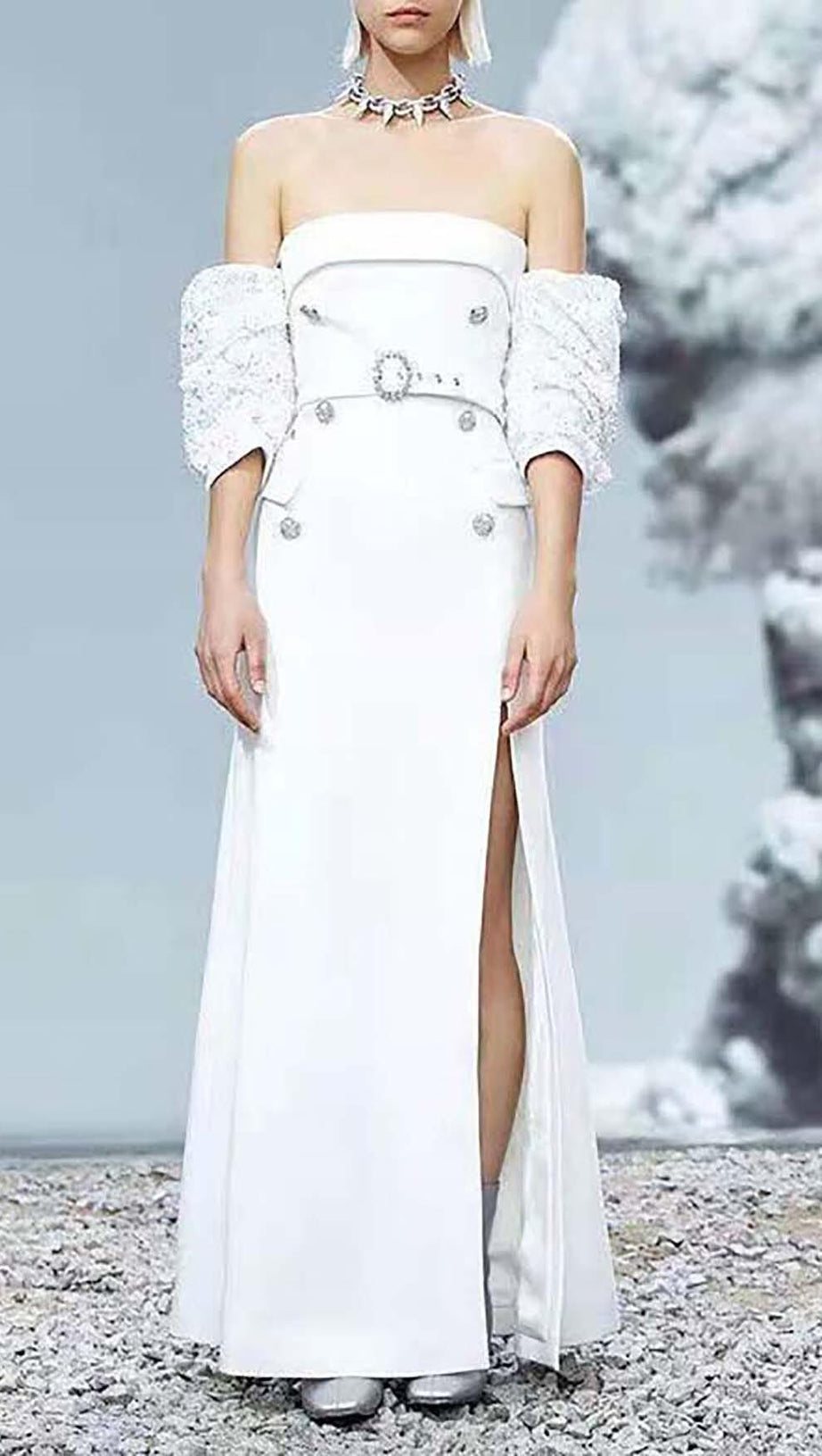 STRAPLESS SPLIT MAXI DRESS IN WHITE