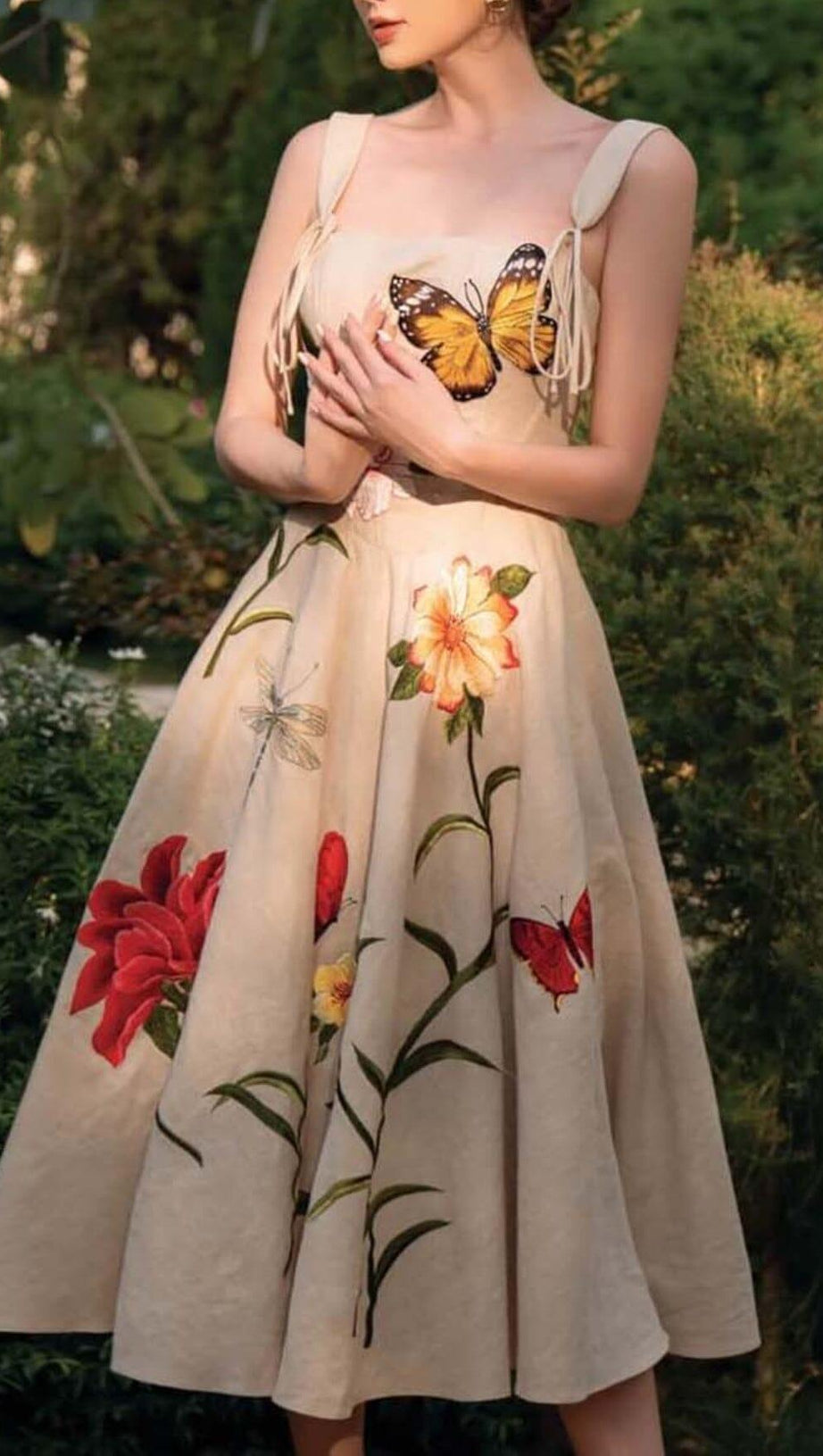 BUTTERFLY FLOWER PRINY MIDI DRESS IN GRAY