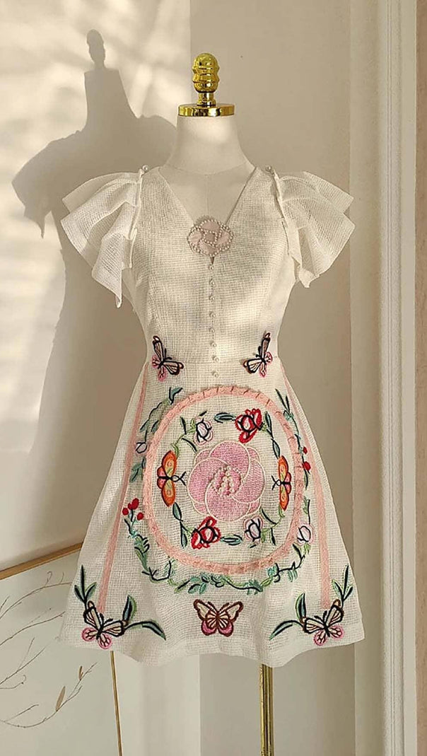 AIIZIE EMBROIDERY V-NECK MIDI DRESS IN WHITE - product image