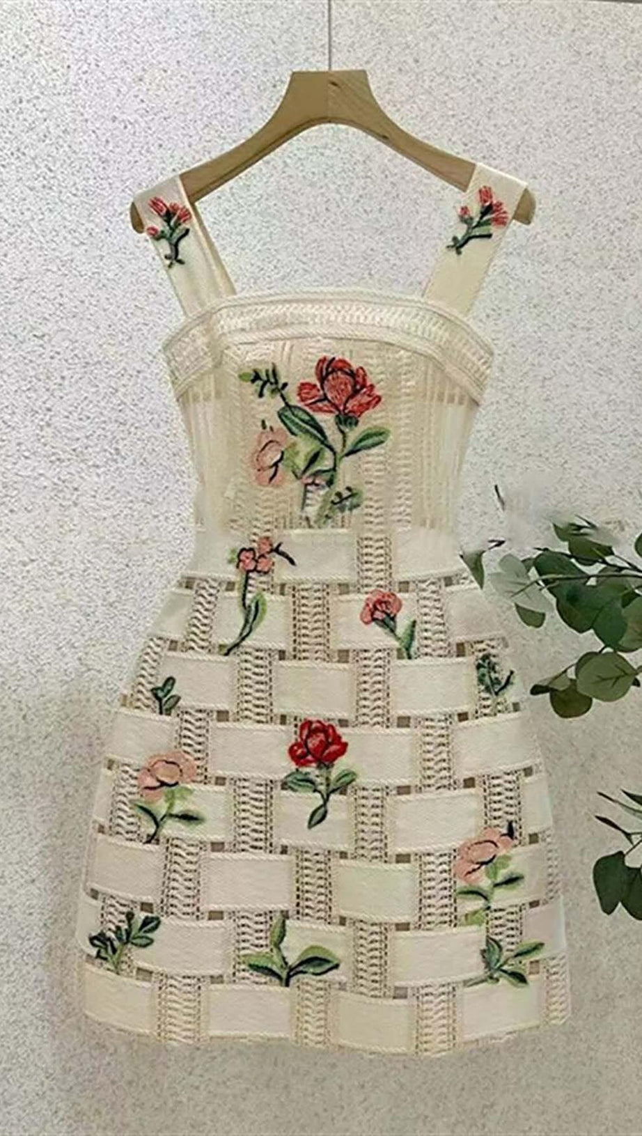 FLORAL PRINT STRAP MINI DRESS IN WHITE