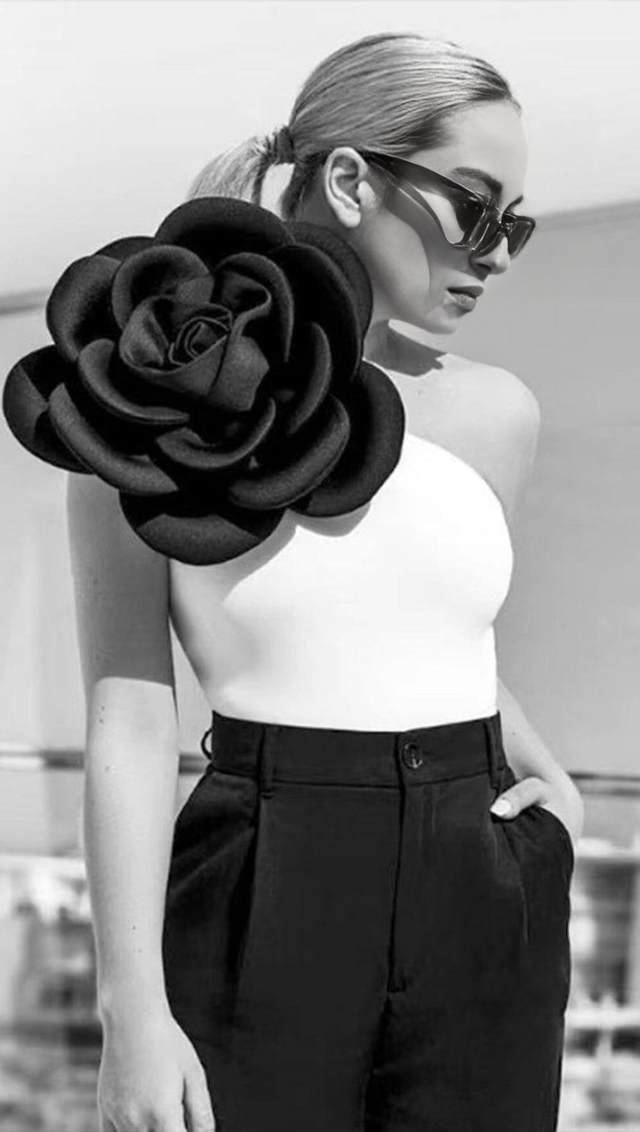 EXAGGERATED 3D FLOWER ONE PIECE SWIMSUIT IN WHITE