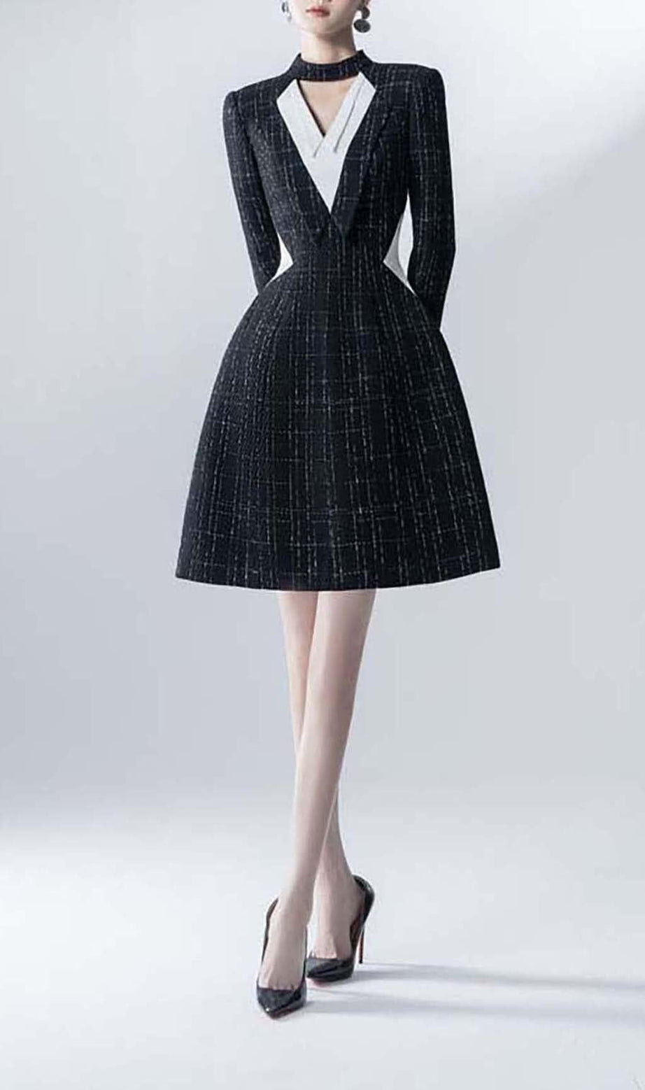 LANGÄRMELIGES A-LINIEN-JACKENKLEID IN SCHWARZ