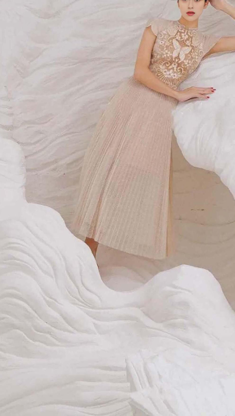 PLEATED EMBROIDERY MIDI DRESS IN BEIGE