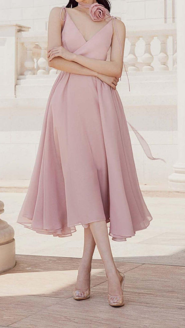 AIIZIE PLEATED FLARE BOTTOMING MIDI DRESS IN PINK - product image