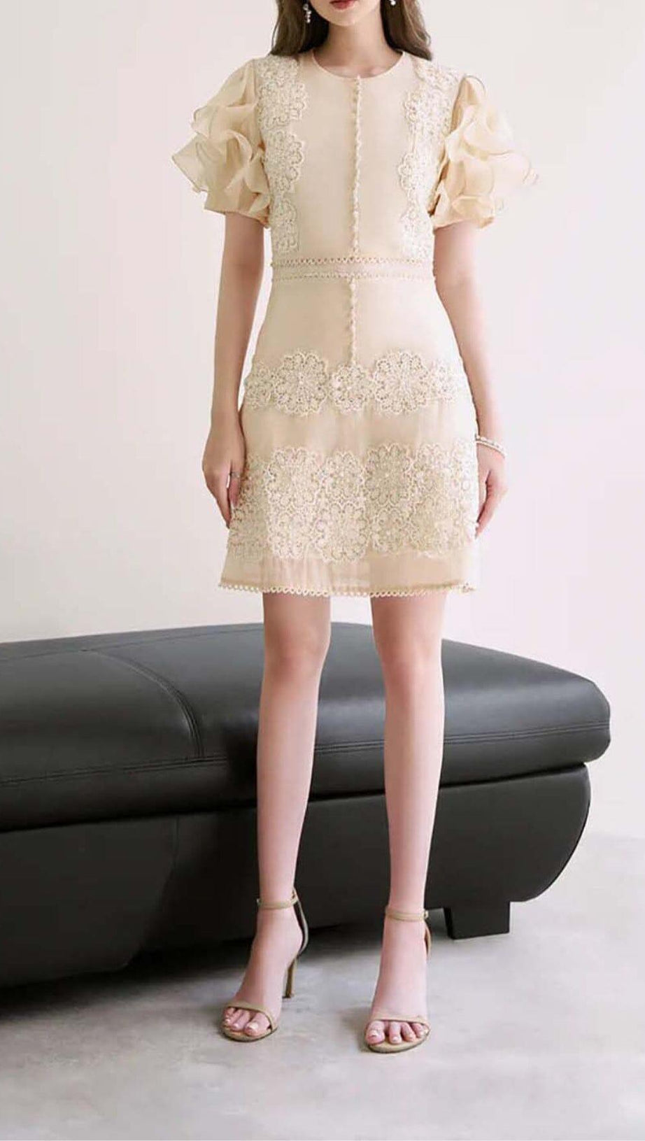 RUFFLE BUTTON LINE MIDI DRESS IN BEIGE