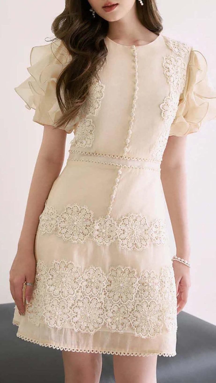 RUFFLE BUTTON LINE MIDI DRESS IN BEIGE