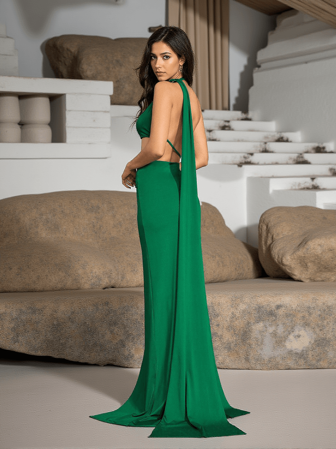 Mihi – Drapiertes, rückenfreies Maxikleid mit Cut-outs in Grün