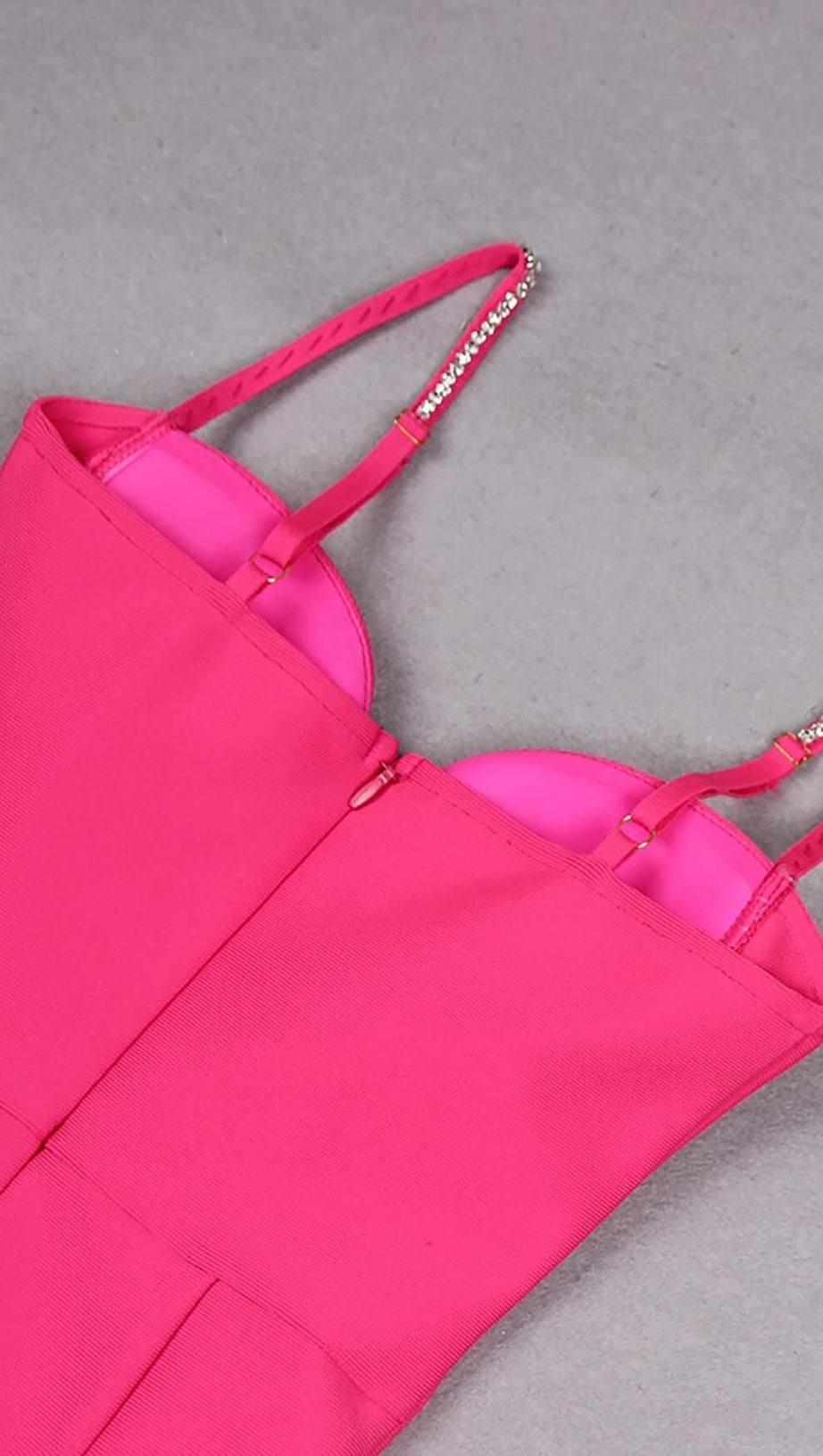 DIAMOND BANDAGE SPAGHETTI-TRÄGER MINIKLEID IN PINK