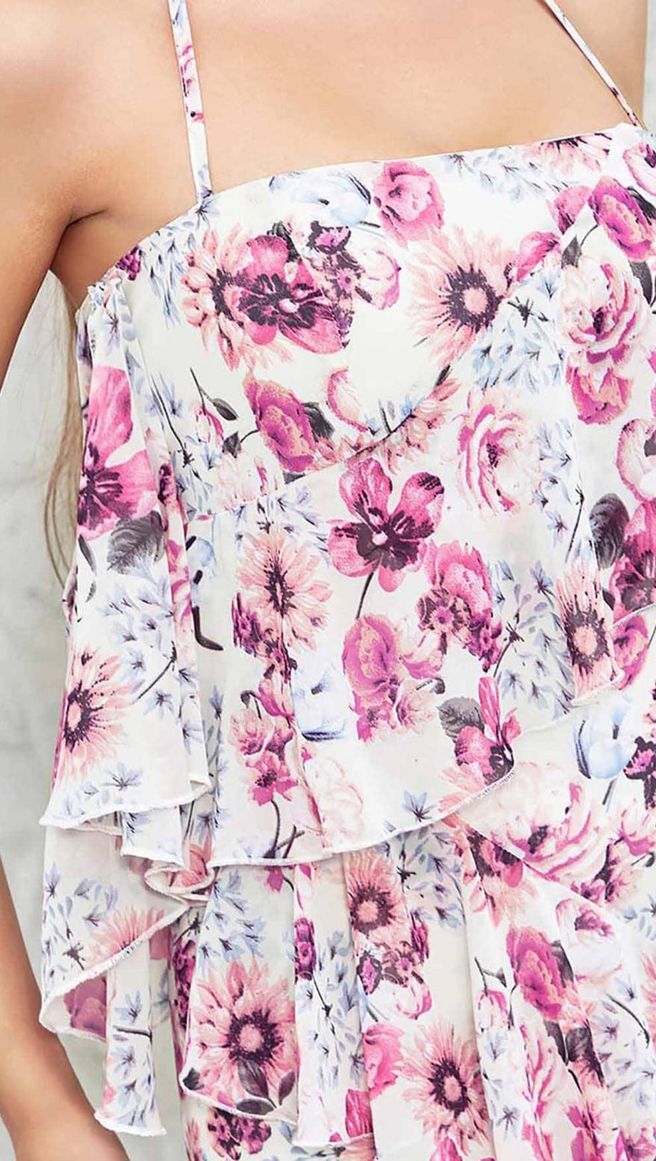 ABITO CON STAMPA FLOREALE, SPALLE SCOPERTE, SCOLLO ALTO E BASSO