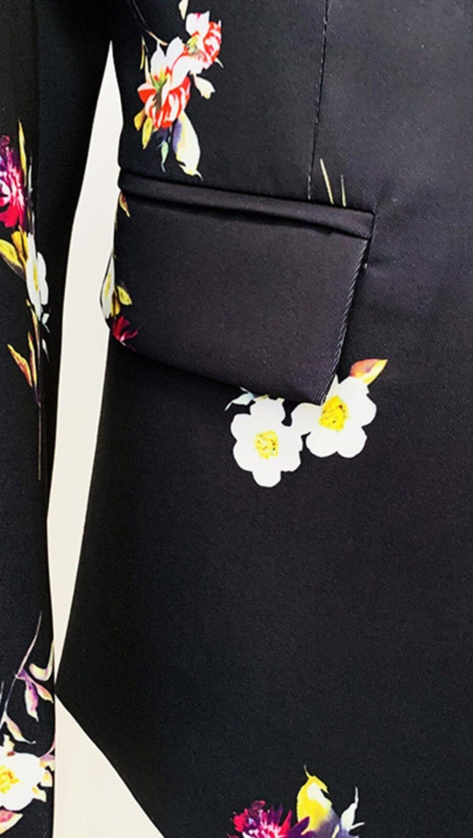 FLORAL PRINT FLARE JACKET SUIT IN BLACK