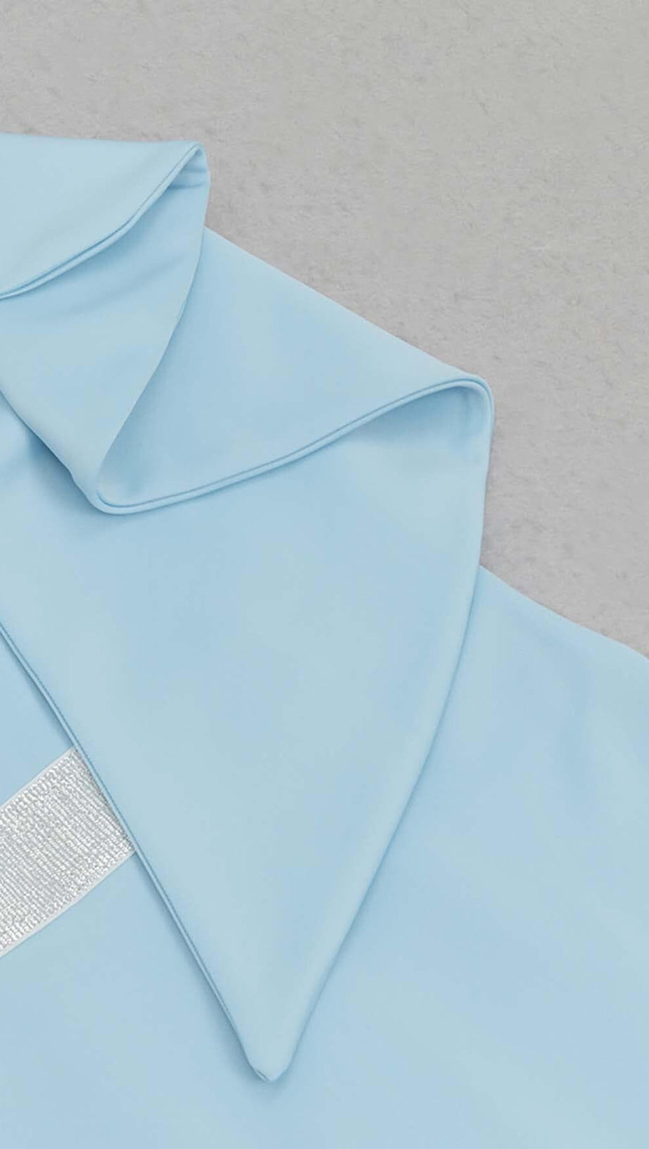 ONE SHOULDER SPLIT BACK MIDI DRESS IN BLUE