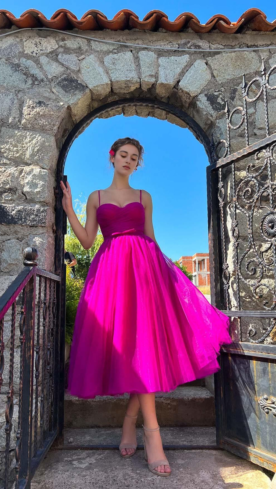 PLEATS SPAGHETTI STRAPS MIDI DRESS IN HOT PINK