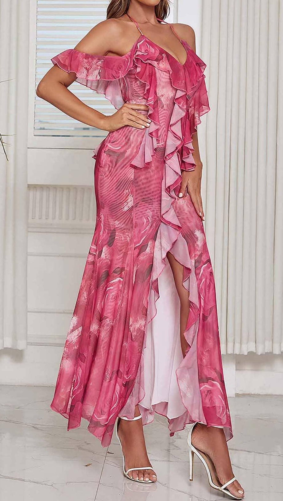 ABITO LUNGO CON STAMPA PAISLEY E BORDI A VOLANT ROSA