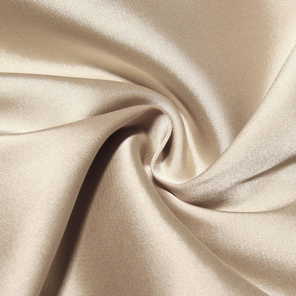 Cremefarbenes Maxikleid mit Blumenmuster