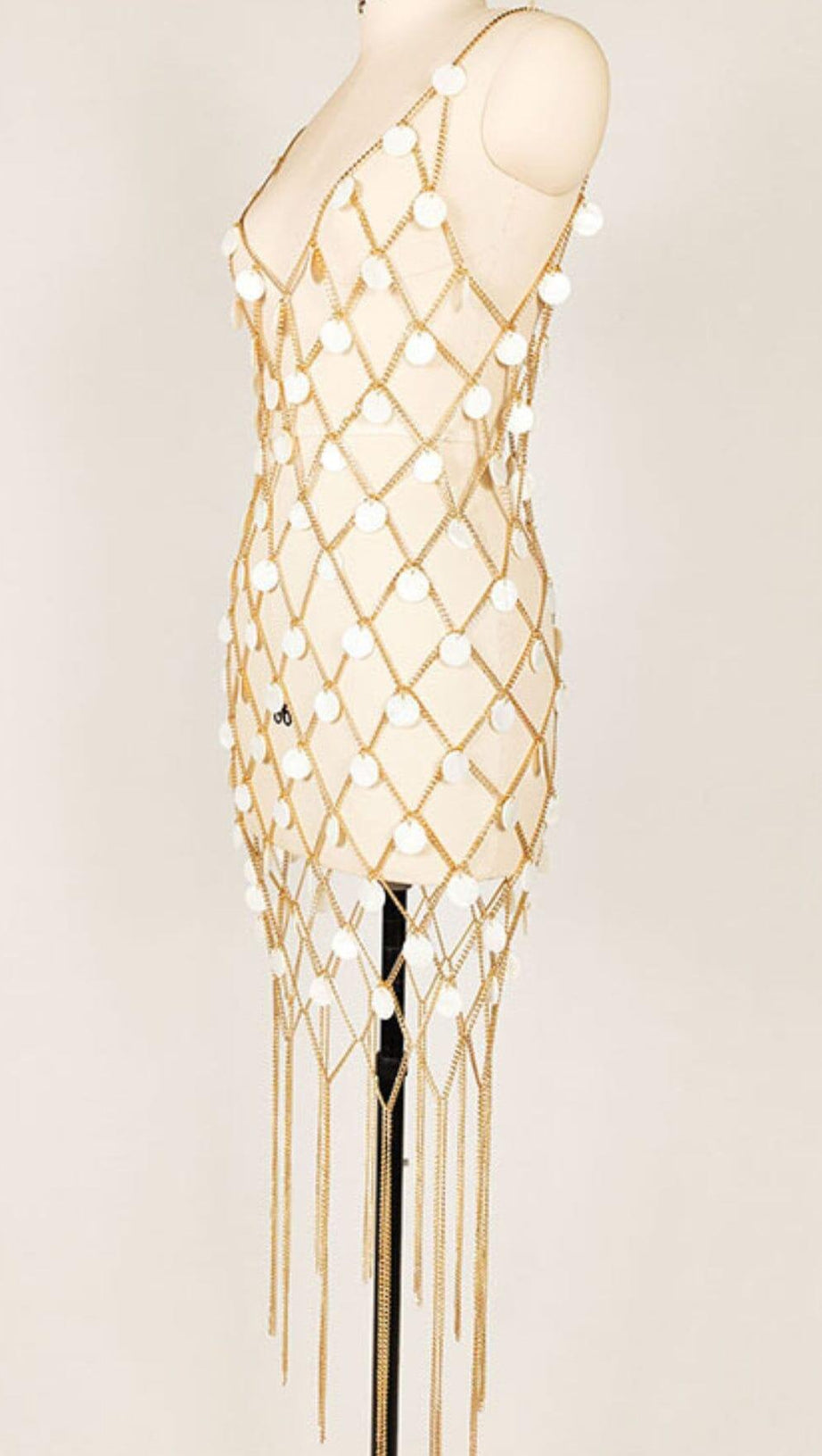 Body-Chain-Kleid mit Verzierung und Fransen