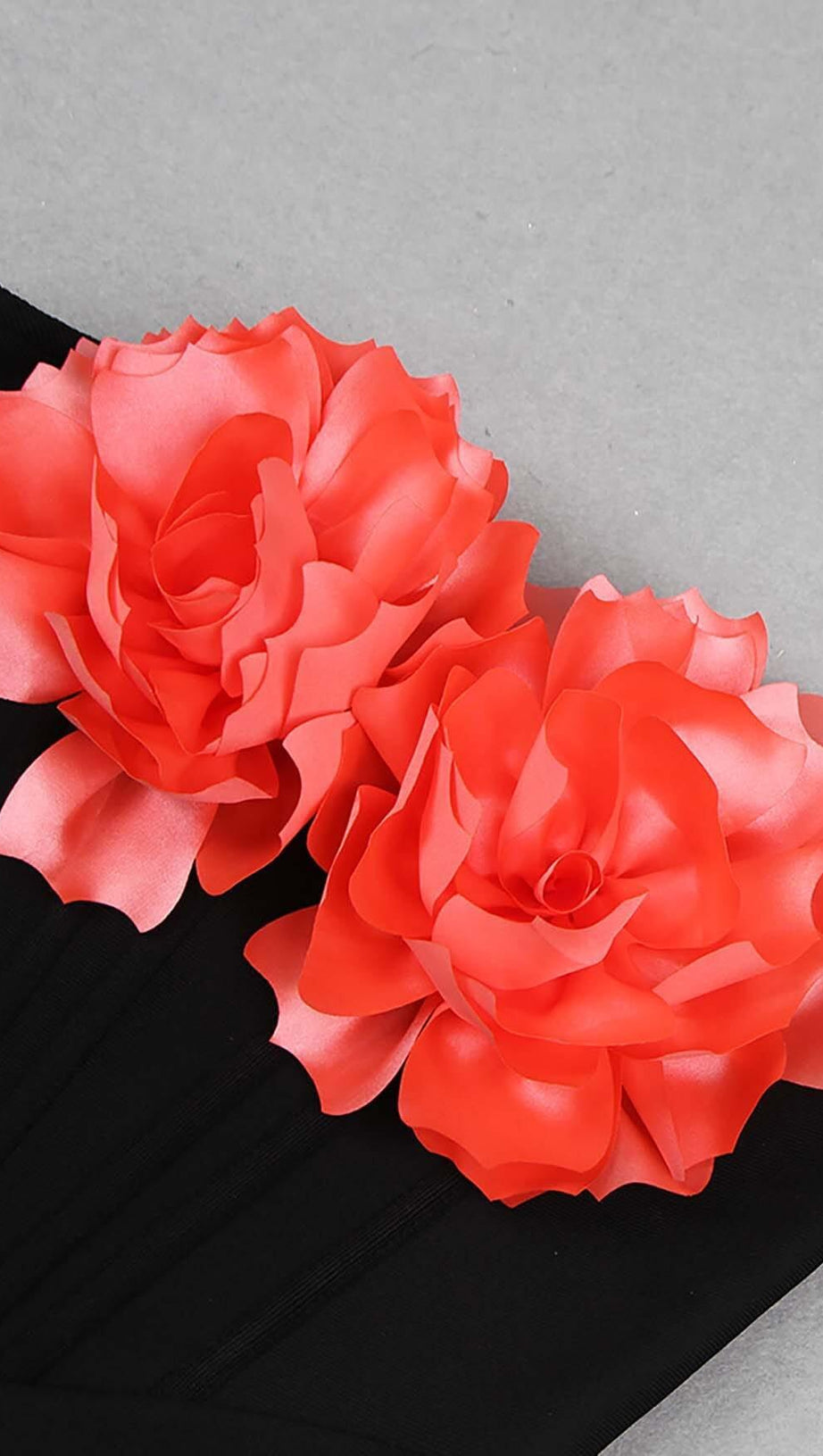 COSTUME DA BAGNO CON CORSETTO E APPLICAZIONI FLOREALI IN NERO