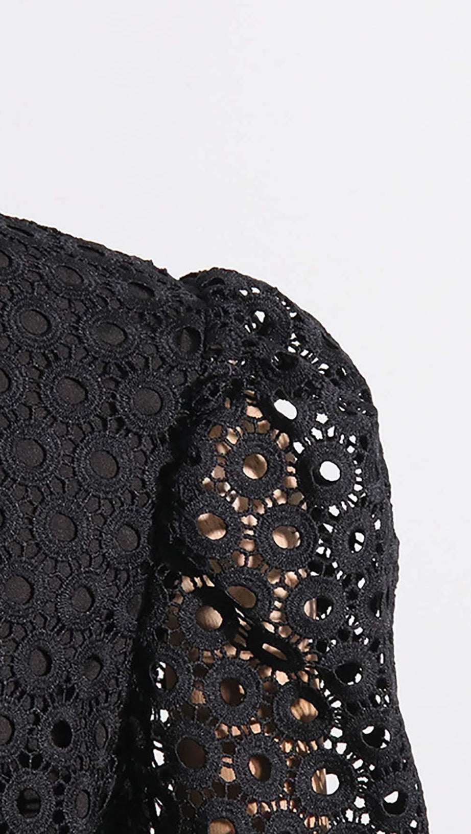 SET DUE PEZZI RICAMATO CON FIORI