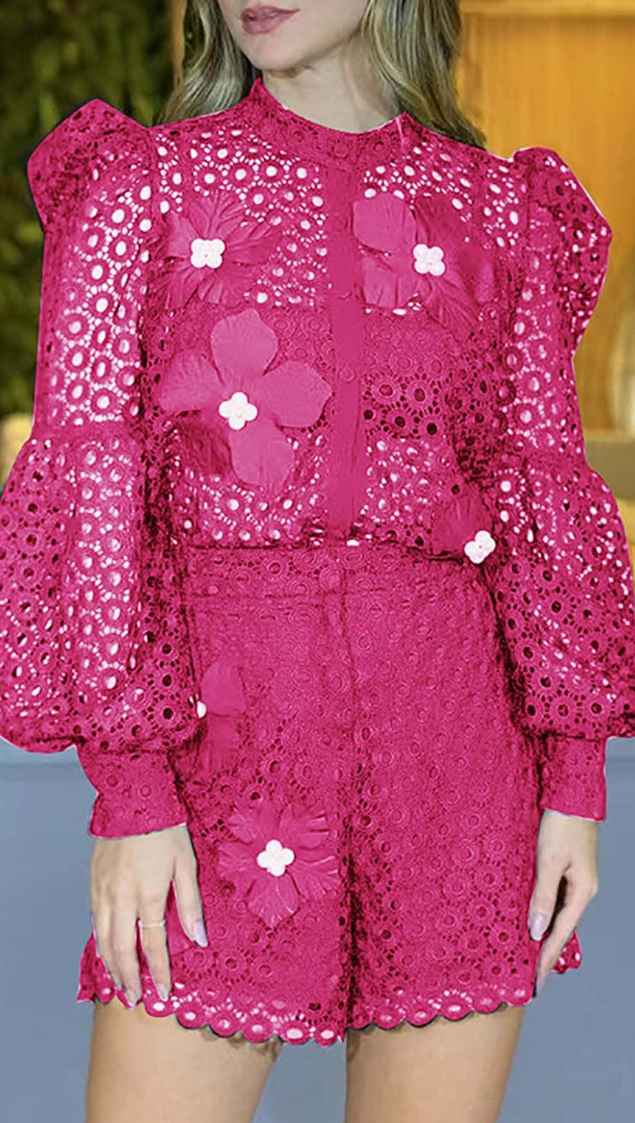 SET DUE PEZZI RICAMATO CON FIORI