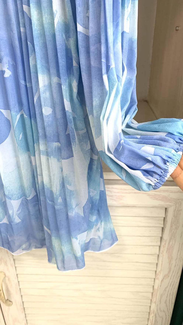AIIZIE FLORAL PRINT PLEATED MIDI DRESS IN BLUE - product image