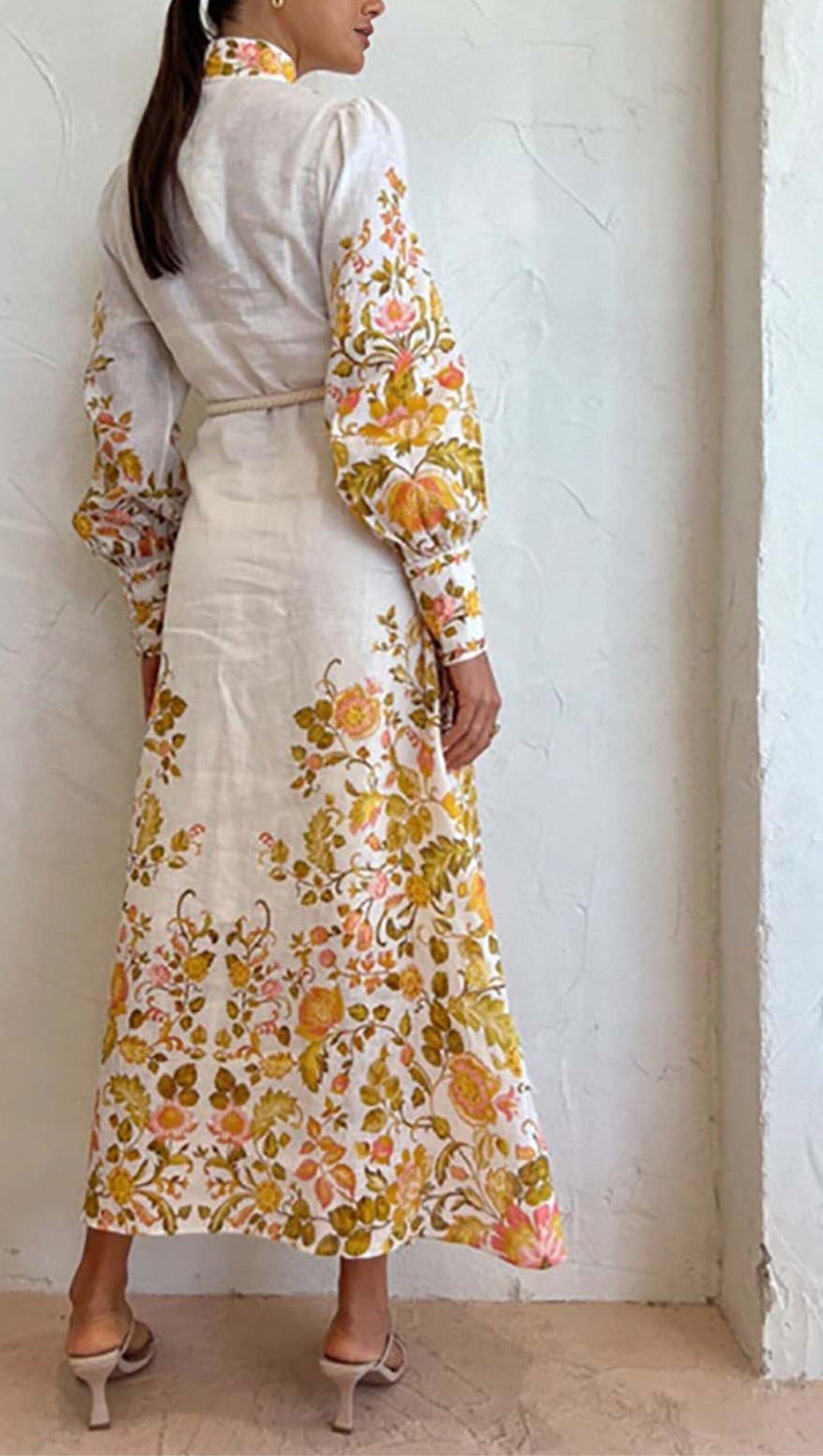 ABITO MIDI CON CINTURA IN CORDA E STAMPA FLOREALE IN AVORIO