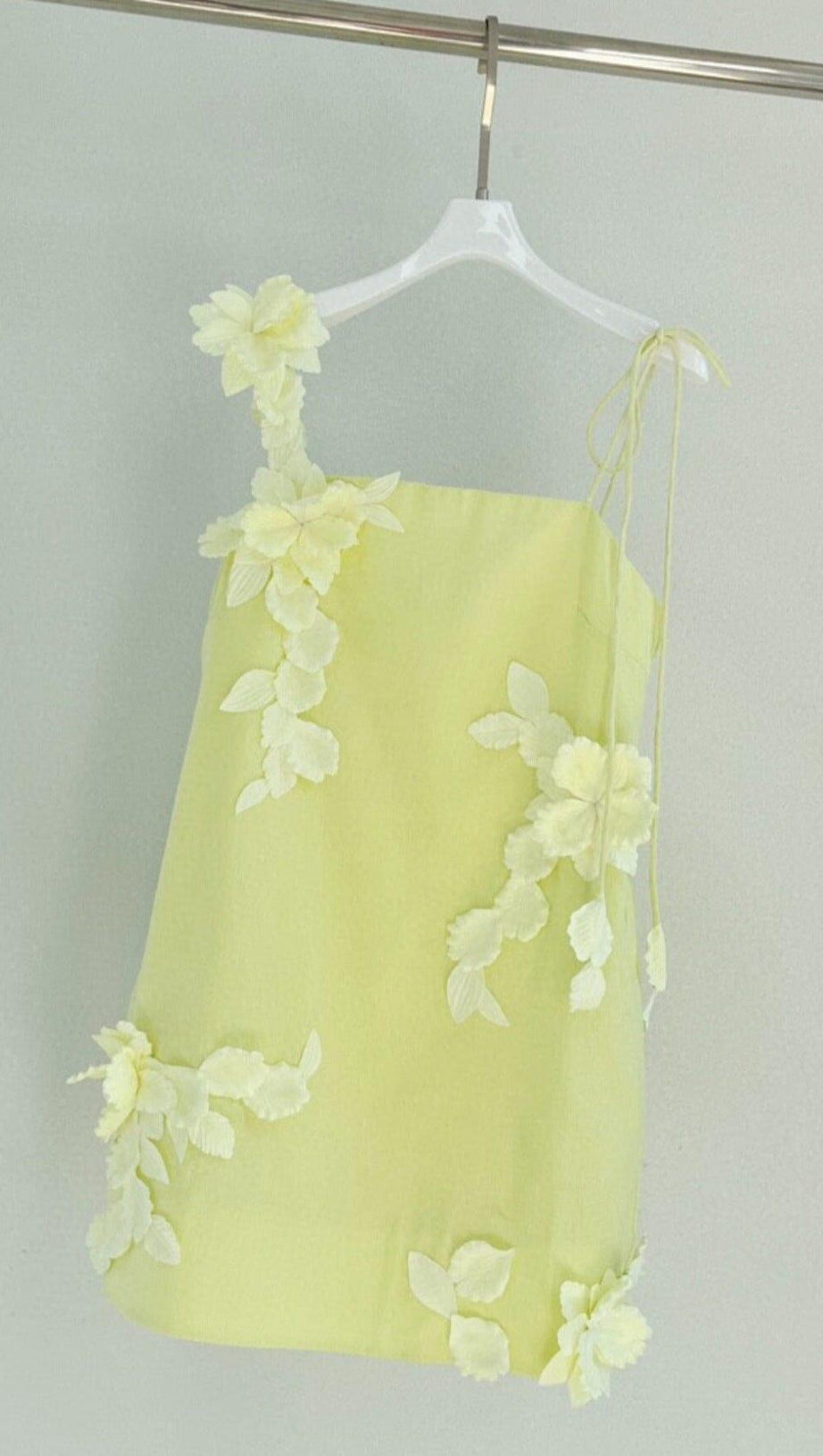 HIGH TIDE MINIKLEID AUS LEINEN MIT BLUMEN