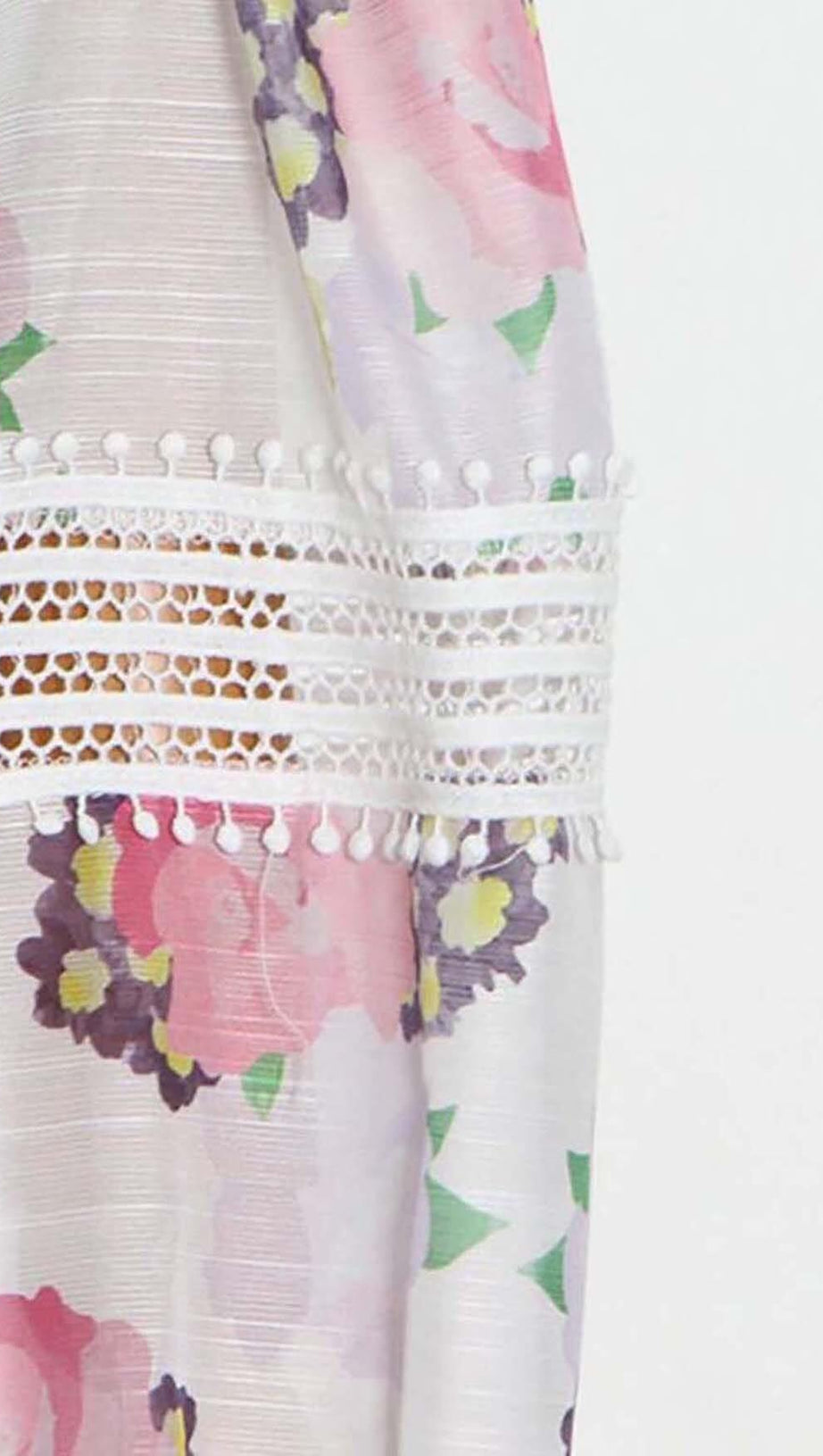 LACE TRIM LANTERN SLEEVE MINI DRESS IN FLORAL