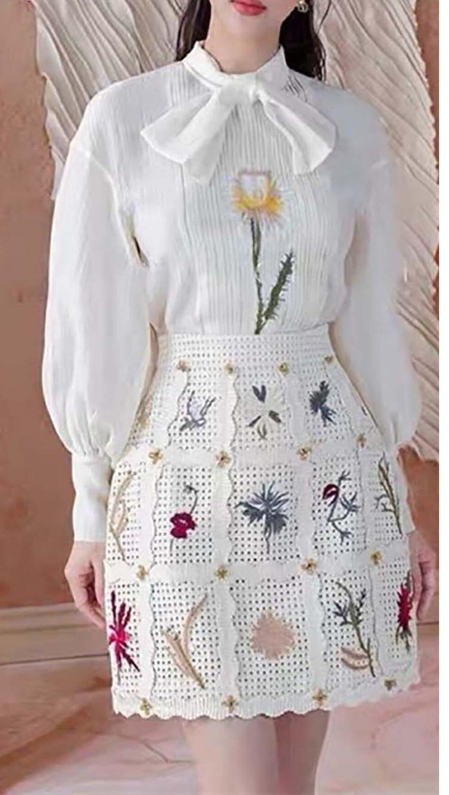 LANTERN SLEEVE EMBROIDERY TWO PIECE SET IN WHITE