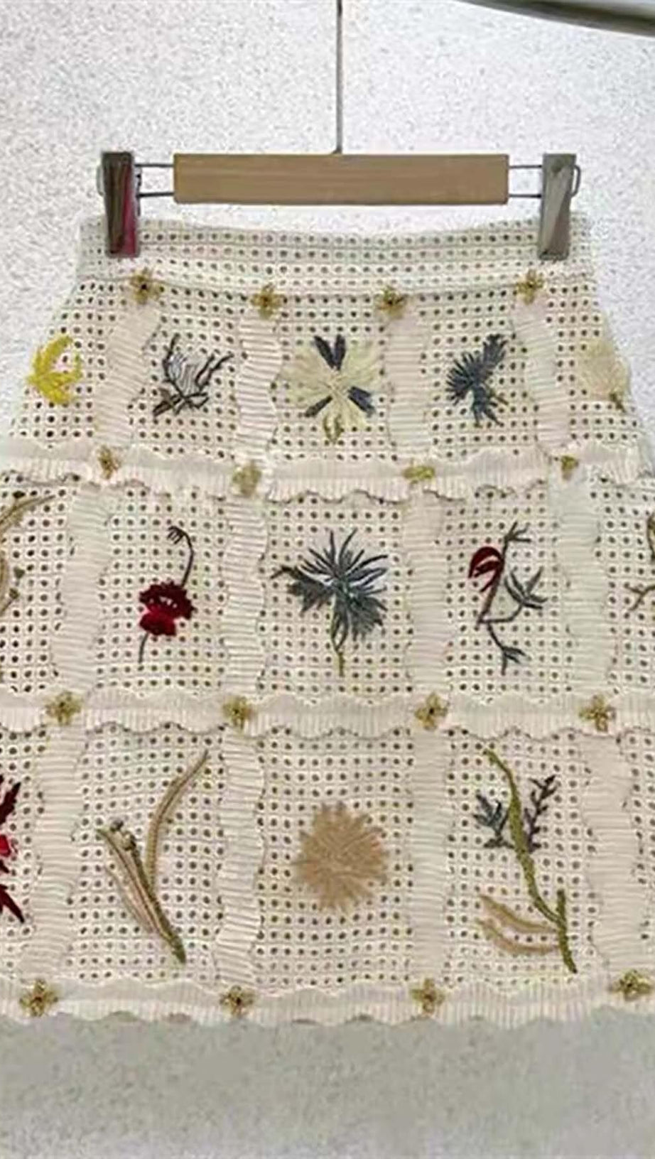 LANTERN SLEEVE EMBROIDERY TWO PIECE SET IN WHITE