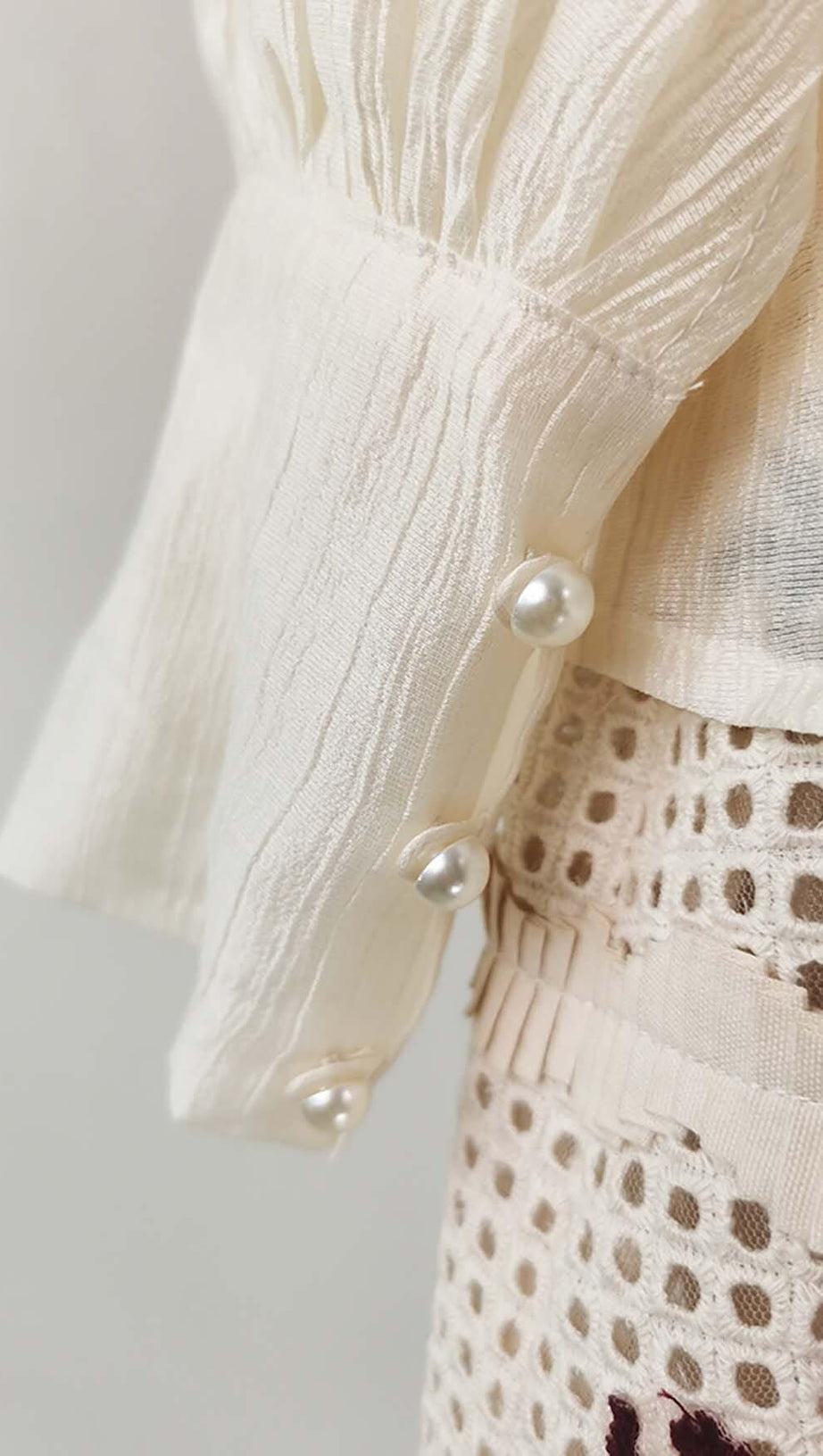 LANTERN SLEEVE EMBROIDERY TWO PIECE SET IN WHITE