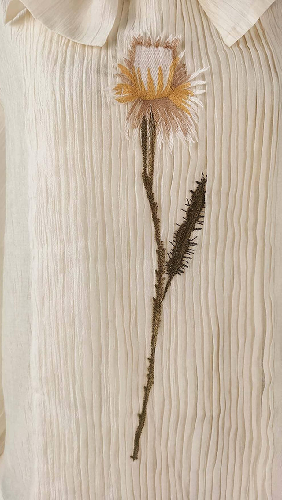 LANTERN SLEEVE EMBROIDERY TWO PIECE SET IN WHITE