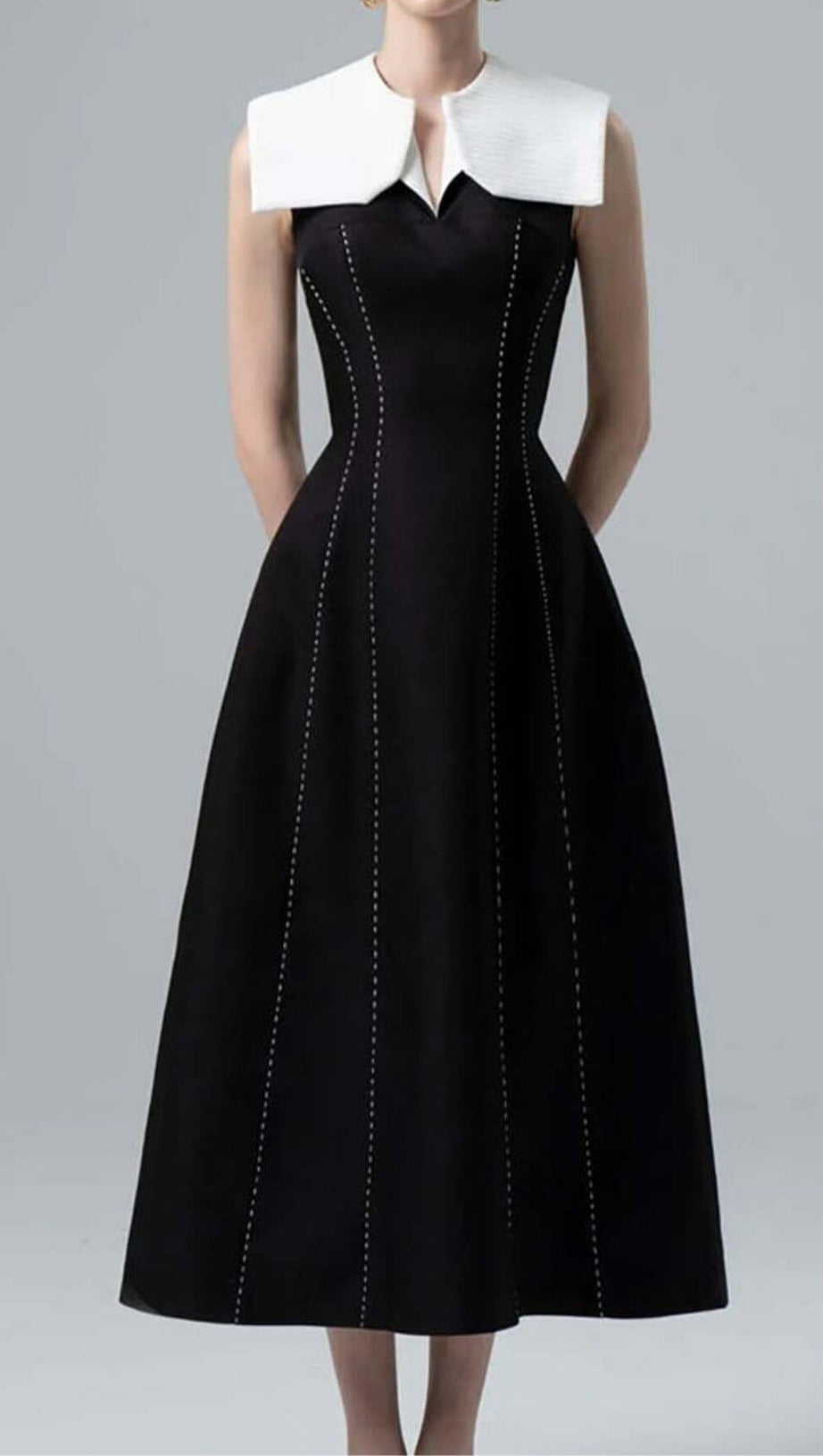 STITCHING A LINE MIDI DRESS IN BLACK