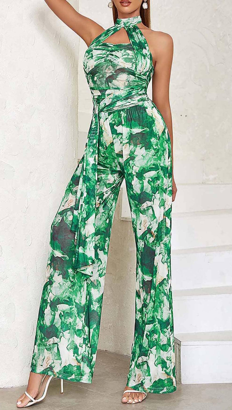 TIE FRONT HALTER NECK BACKLESS JUMPSUIT IN GREEN
