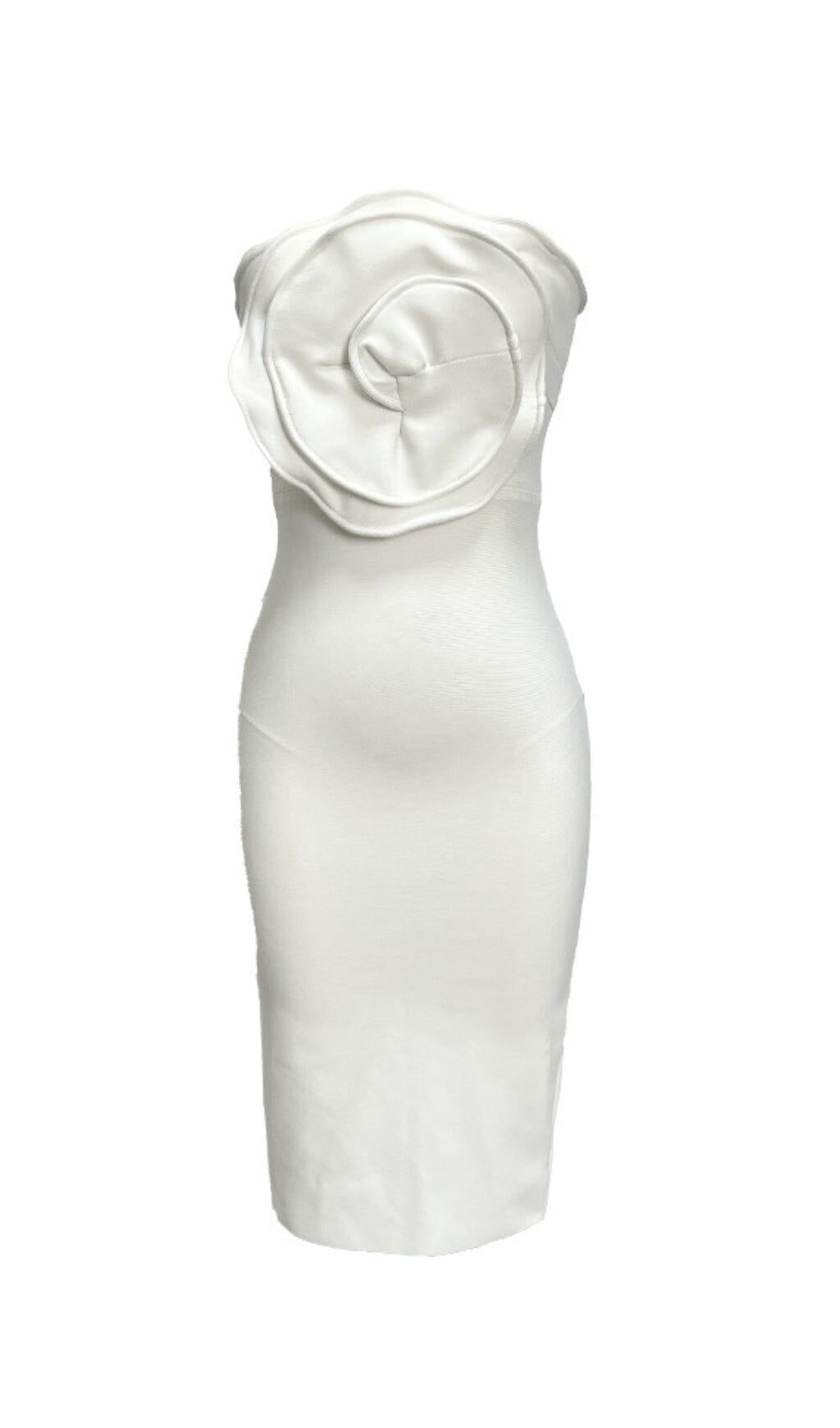 ABITO BENDAGGIO SENZA SPALLINE CON FIORI A ONDA