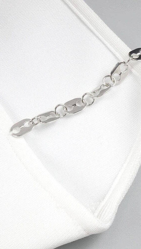 BANDAGE-MAXIKLEID MIT KRISTALLRIEMEN IN WEISS