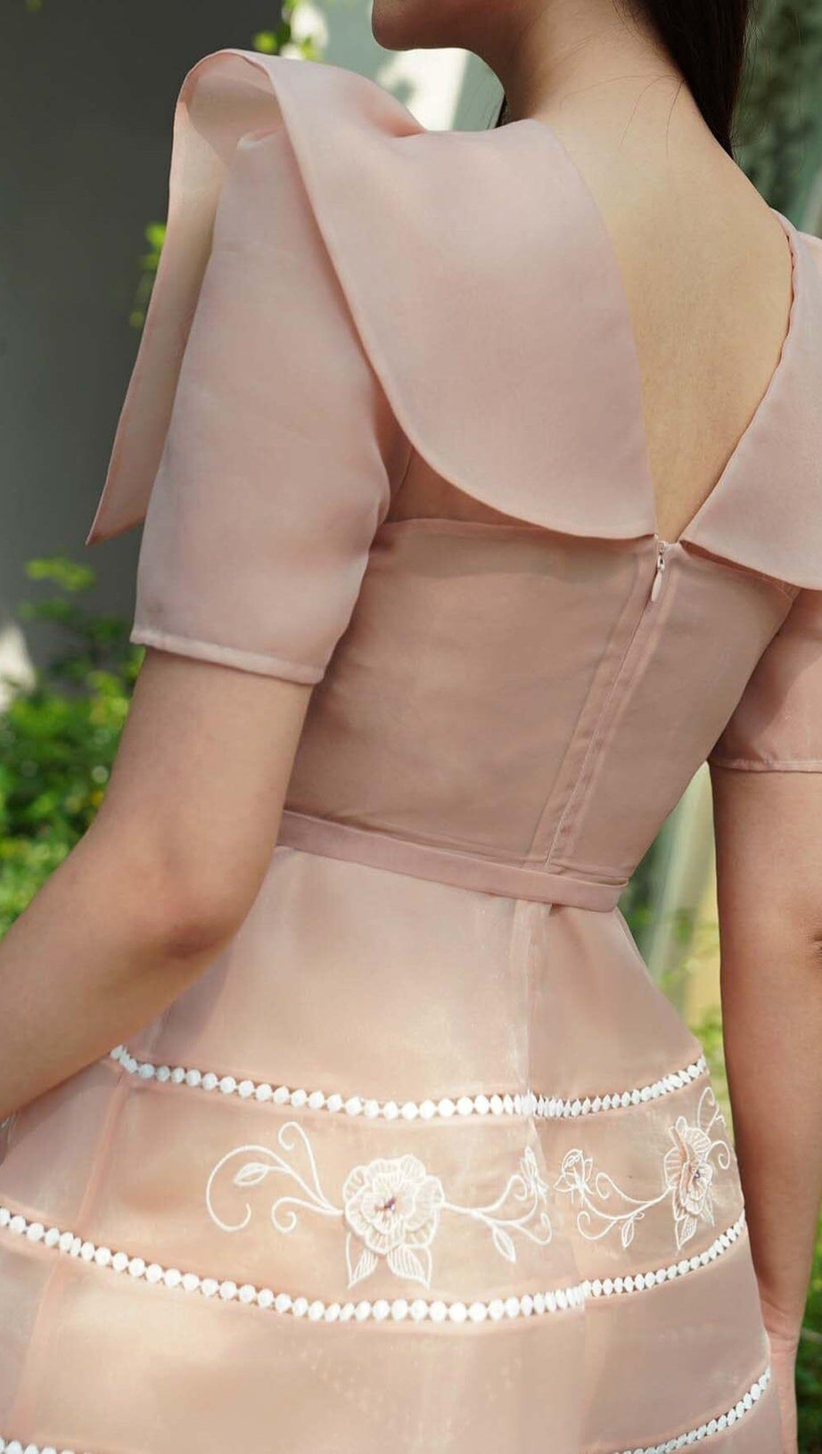 EMBROIDERED FLOWER HEM DRESS IN PINK