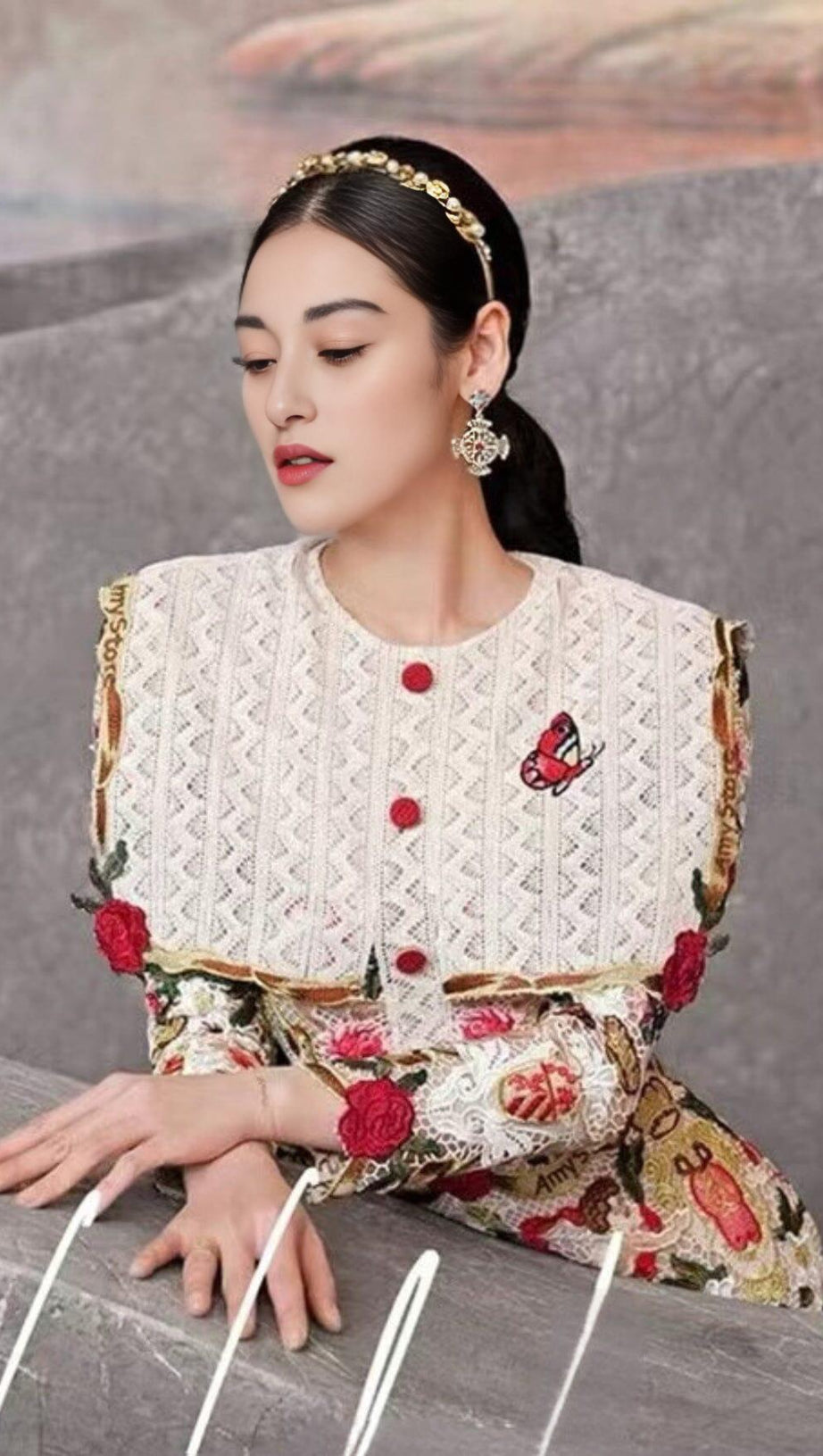 MINI ABITO CON RICAMO FIORITO