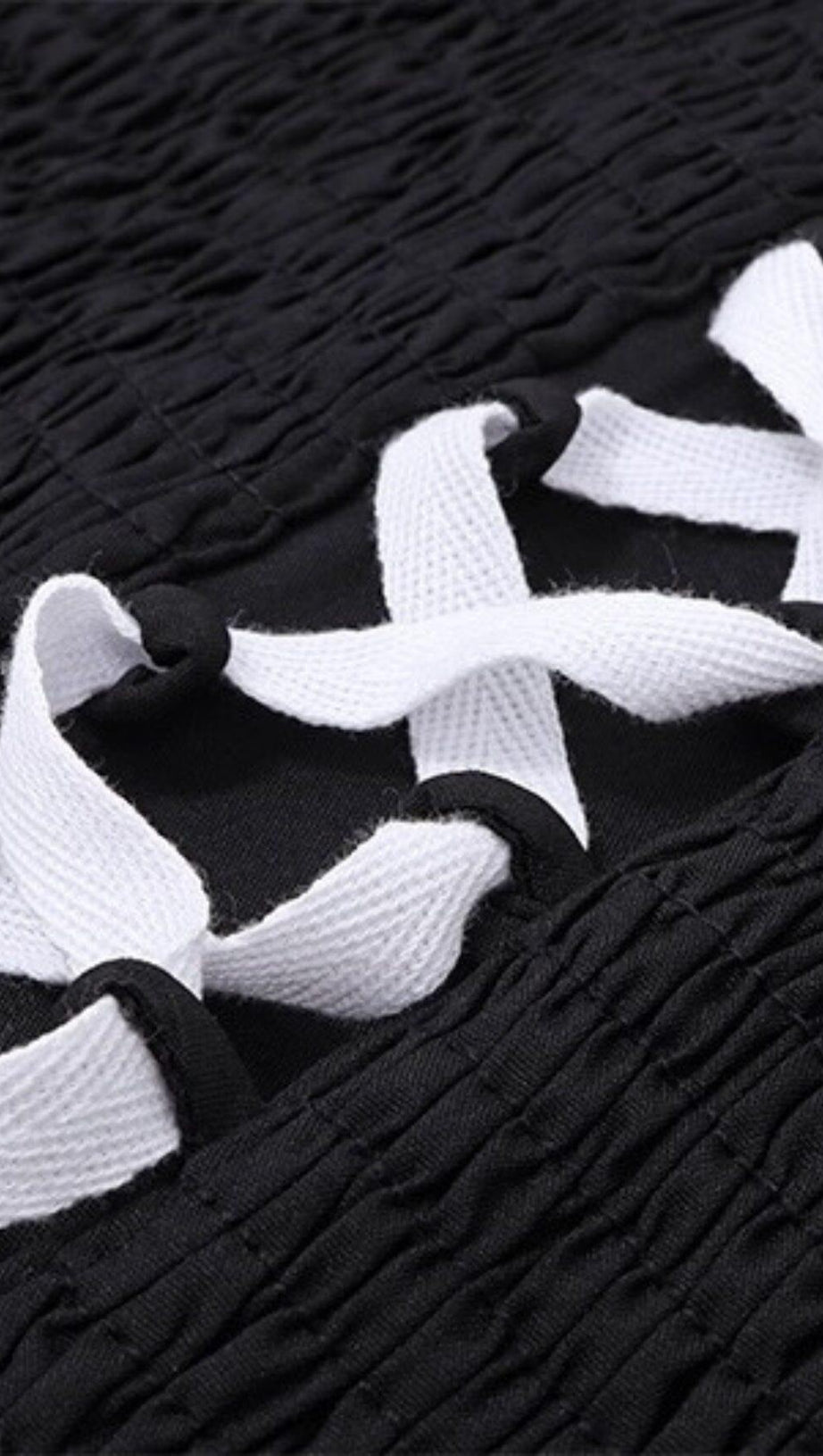 ABITO LUNGO NERO SENZA SPALLINE CON ALLACCIATURA ANTERIORE