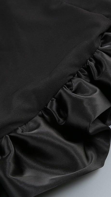 HIGH-LOW HEMLINE DRESS IN BLACK