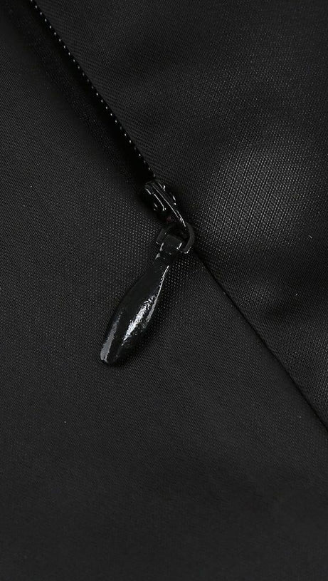 HIGH-LOW HEMLINE DRESS IN BLACK