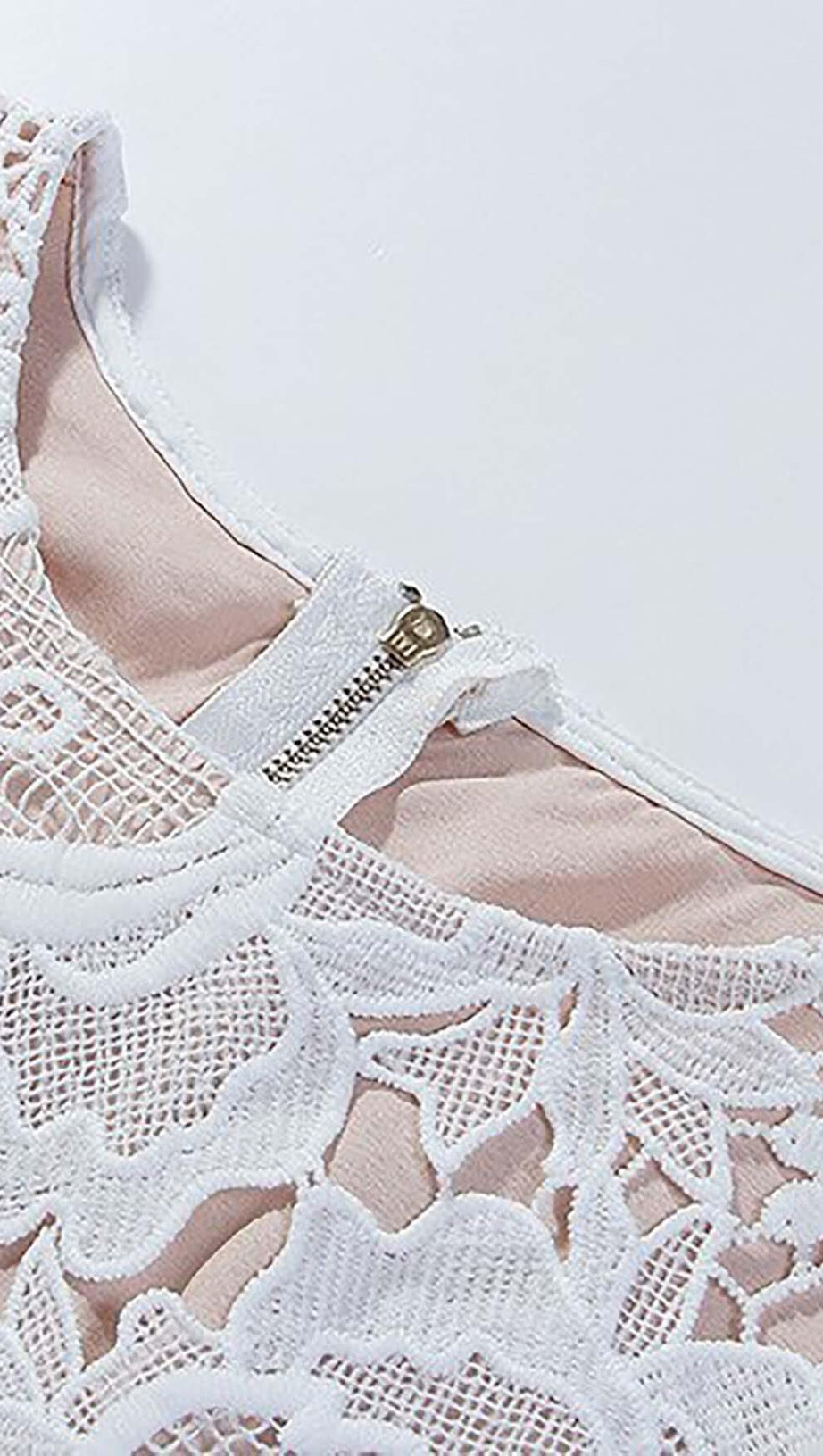 ABITO MIDI A TRAPEZIO CON RICAMI CAVI IN PIZZO BIANCO